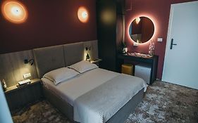 Grey Residence